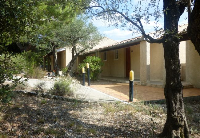 Appartement à Mollans-sur-Ouvèze - SUITE HAMEAU DE PIERREVON Appartement à Mollans-sur-Ouvèze - SUITE HAMEAU DE PIERREVON