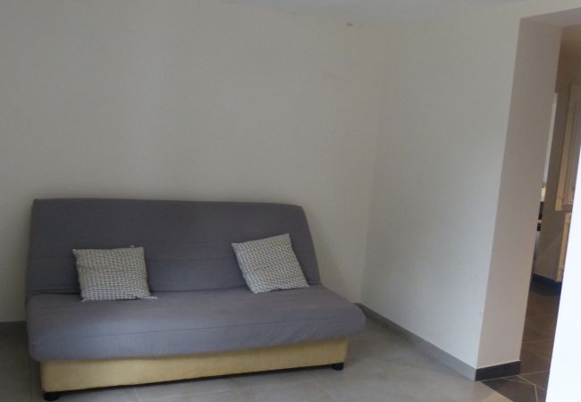 Appartement à Mollans-sur-Ouvèze - MAISON 212 BAS Appartement à Mollans-sur-Ouvèze - MAISON 212 BAS