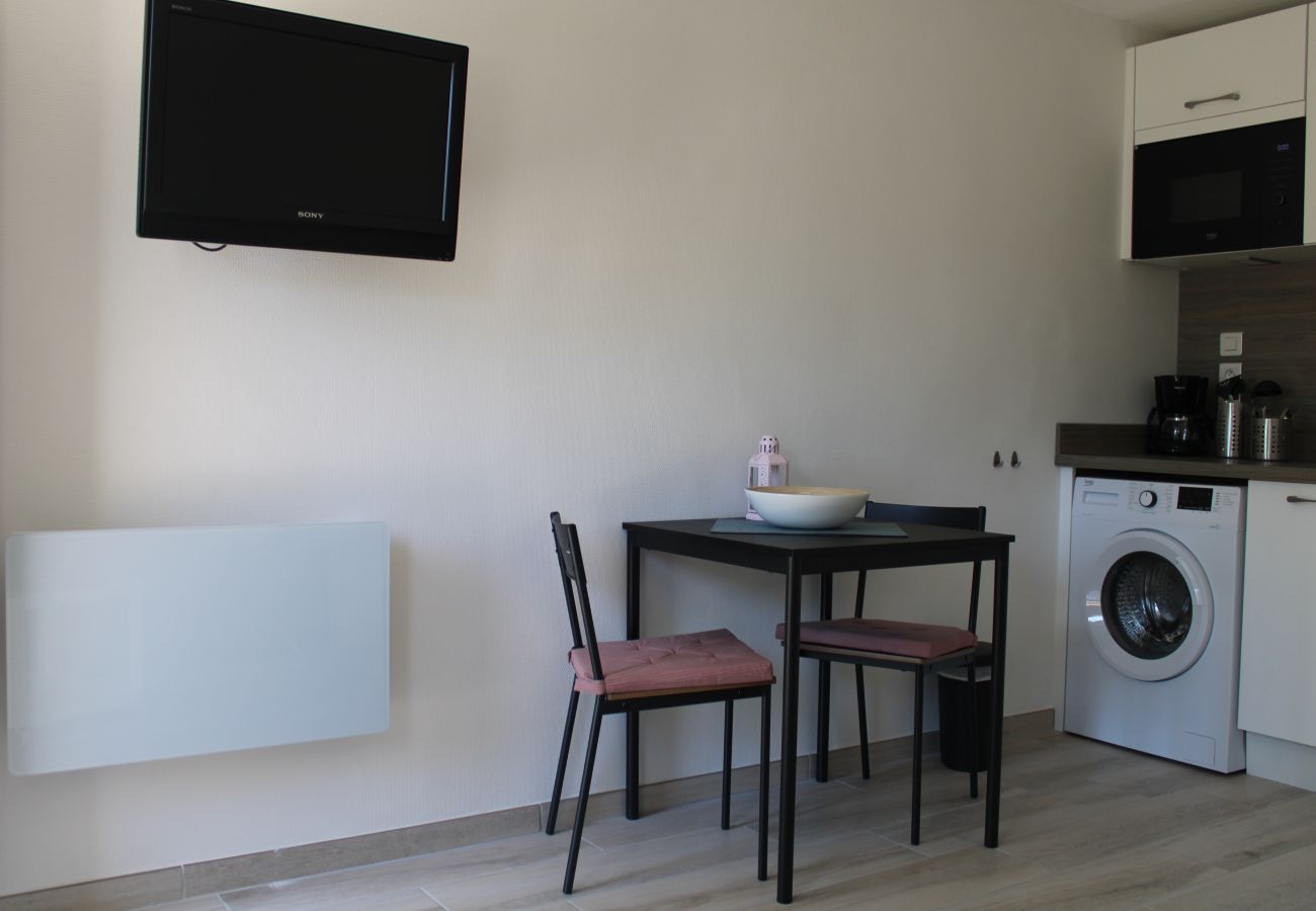 Studio à Mollans-sur-Ouvèze - Studio 433 pour 2 personnes Studio à Mollans-sur-Ouvèze - Studio 433 pour 2 personnes