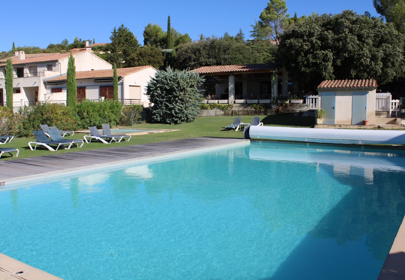 Studio à Mollans-sur-Ouvèze - Studio 433 pour 2 personnes Studio à Mollans-sur-Ouvèze - Studio 433 pour 2 personnes