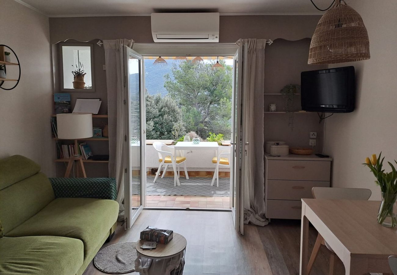 Studio à Mollans-sur-Ouvèze - STUDIO Climatisation + Wifi